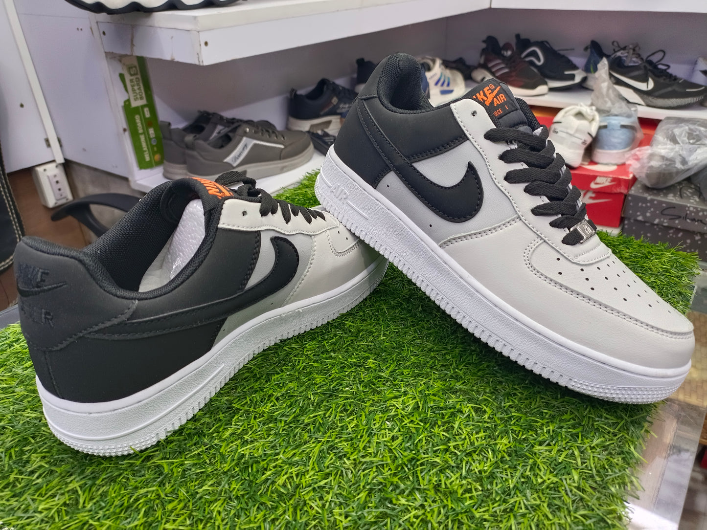 Nike Air Force 1 Low '07 LV8 Black Smoke White