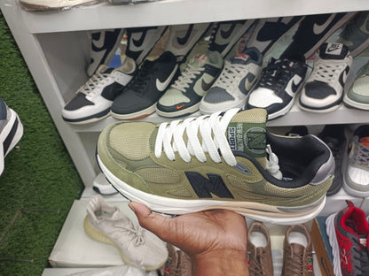 New Balance 990v3 Olive Grey